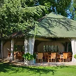Chateau De Lalande - Teritoria - Perigueux 4* אנסי-אט-ביוליו